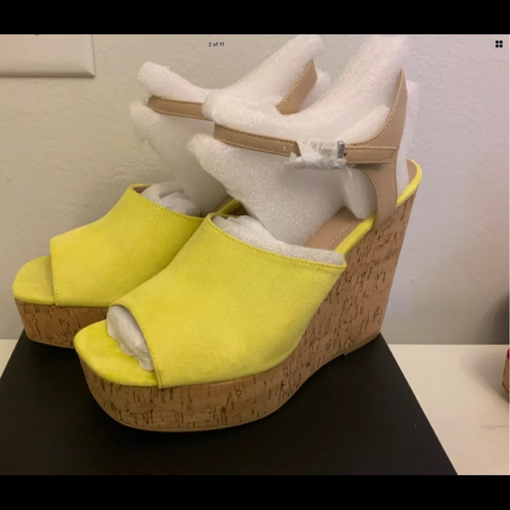 CHARLES David Dory Wedge Sandals Size 8.5